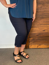 Load image into Gallery viewer, Black LABB | Perfect Navy Millenium Capri with Pockets