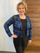 Load image into Gallery viewer, Blue Plaid/Black Convertible Zip Off Jacket