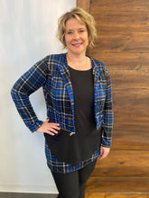 Load image into Gallery viewer, Blue Plaid/Black Convertible Zip Off Jacket